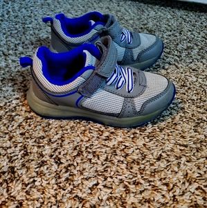 Boys toddler shoes size 8